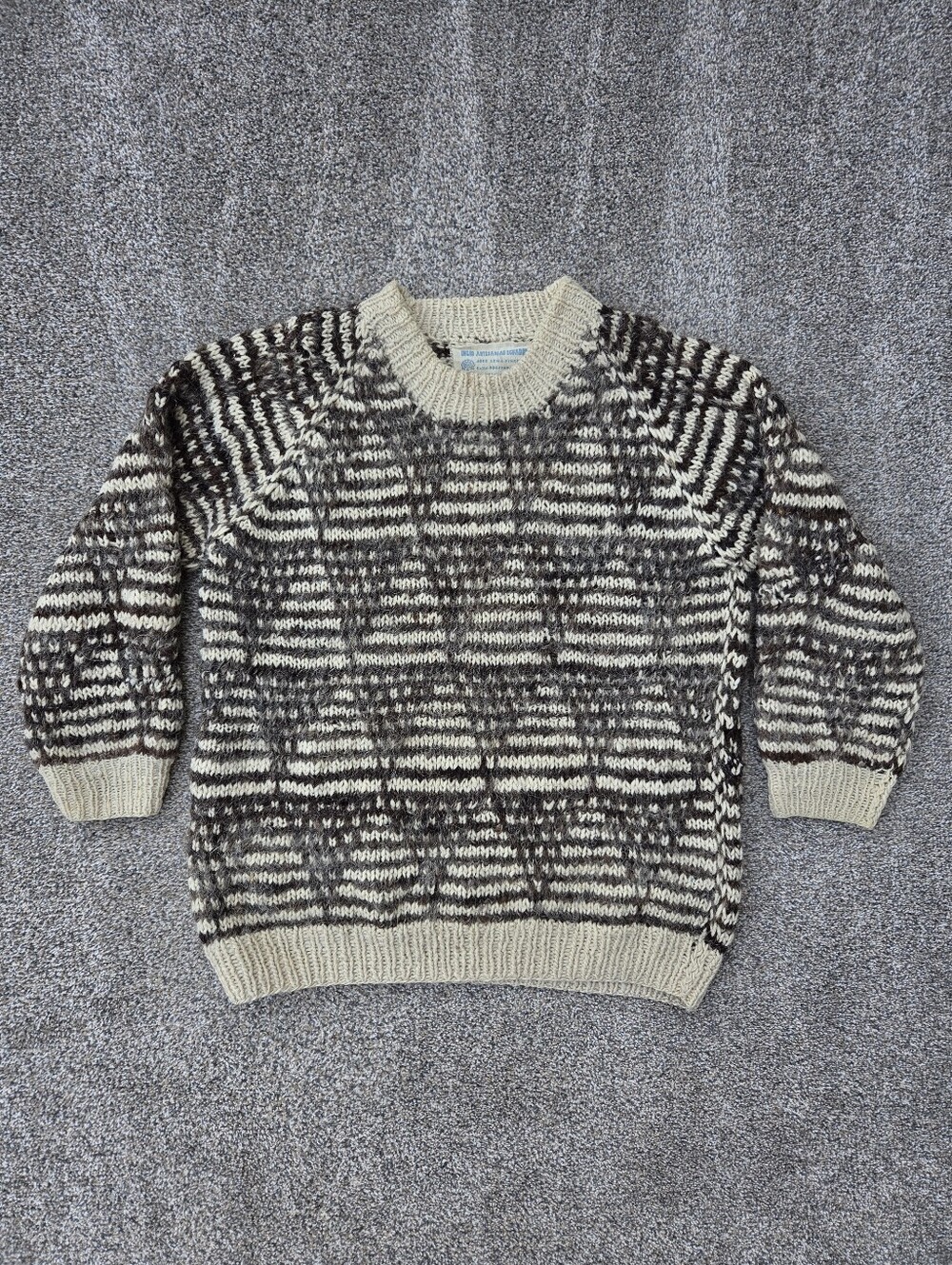 Vintage Artesanias Ecuador 100% Wool Chunky Knit Aztec Tribal Pattern Sweater L